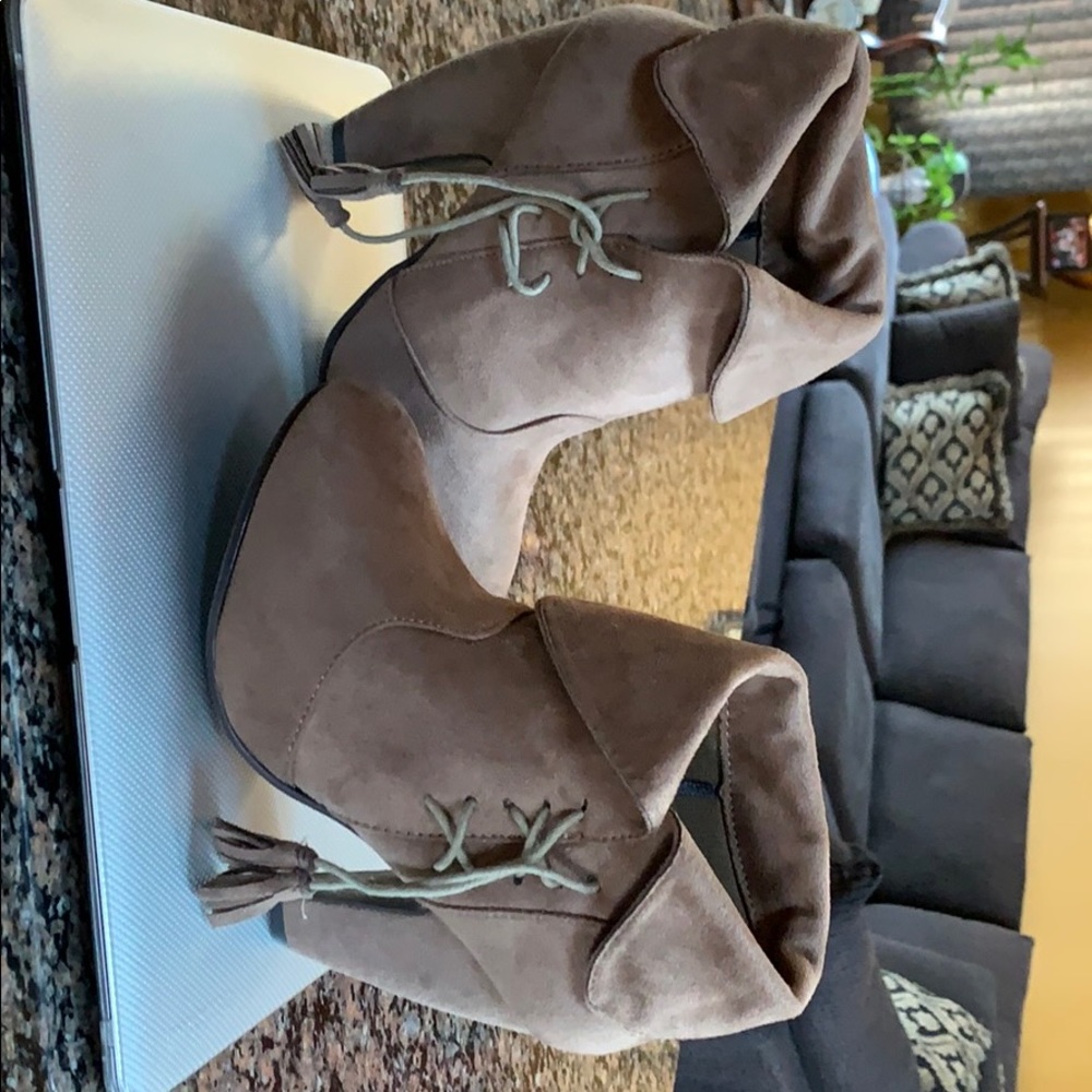 Suede brown booties